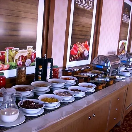 Otel Mercia & 4*